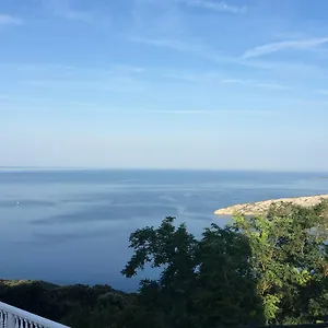  Appartamento Apartman Ustrine